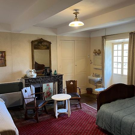 Domaine De L'Amiral Bed & Breakfast Saint-Laurent-du-Pape Bagian luar foto