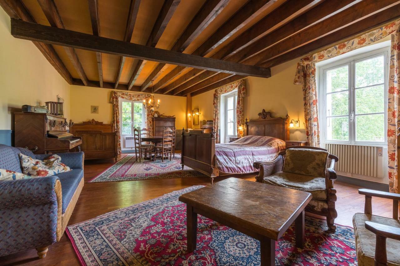 Domaine De L'Amiral Bed & Breakfast Saint-Laurent-du-Pape Bagian luar foto